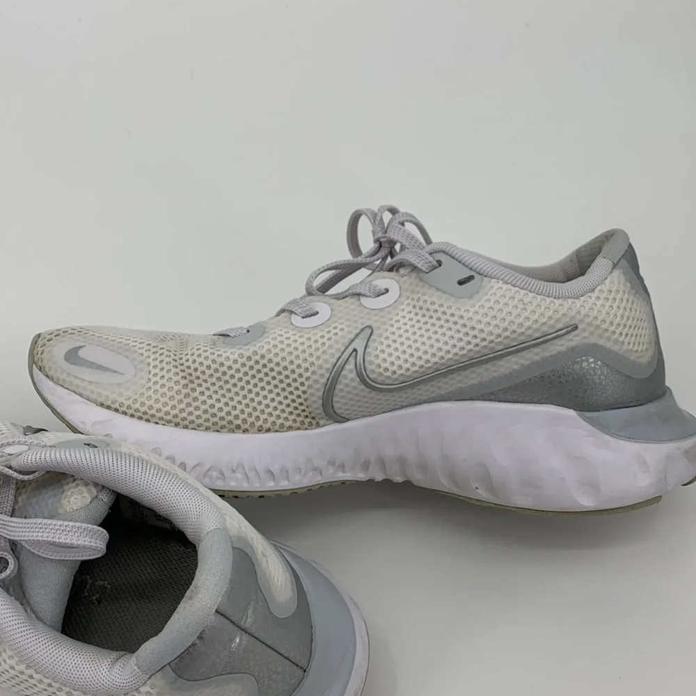 Nike Renew Shoes Size 8.5